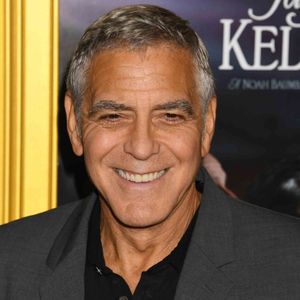George Clooney lors de la première du film "Jay Kelly" dans le cadre de l'AFI Fest 2025, au TCL Chinese Theatre, le 23 octobre 2025 à Los Angeles, en Californie.

© Photo Press Service / BESTIMAGE