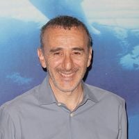 "C'était un rêve" : Elie Semoun propriétaire d'une maison sur une sublime île où il s'adonne à une passion