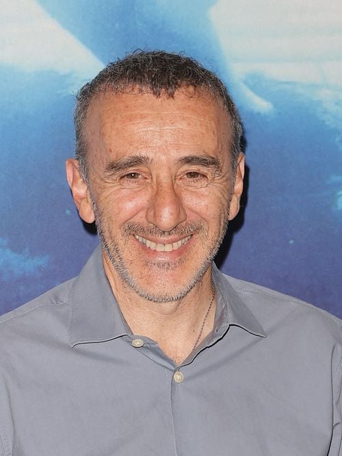 "C'était un rêve" : Elie Semoun propriétaire d'une maison sur une sublime île où il s'adonne à une passion