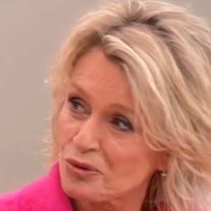 "C'est dingue quand même cette idée-là", a-t-elle ajouté.

Sophie Davant dans la matinale "Bonjour !" de TF1.