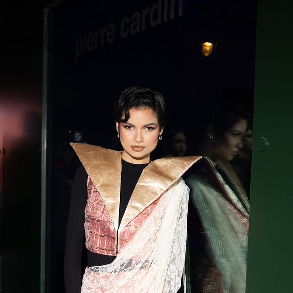 Eve Gilles au défilé Pierre Cardin "Collection Femme Prêt-à-Porter Automne/Hiver 2026-2027" lors de la Fashion Week de Paris, le 10 mars 2026
© Jeremy Melloul / Bestimage