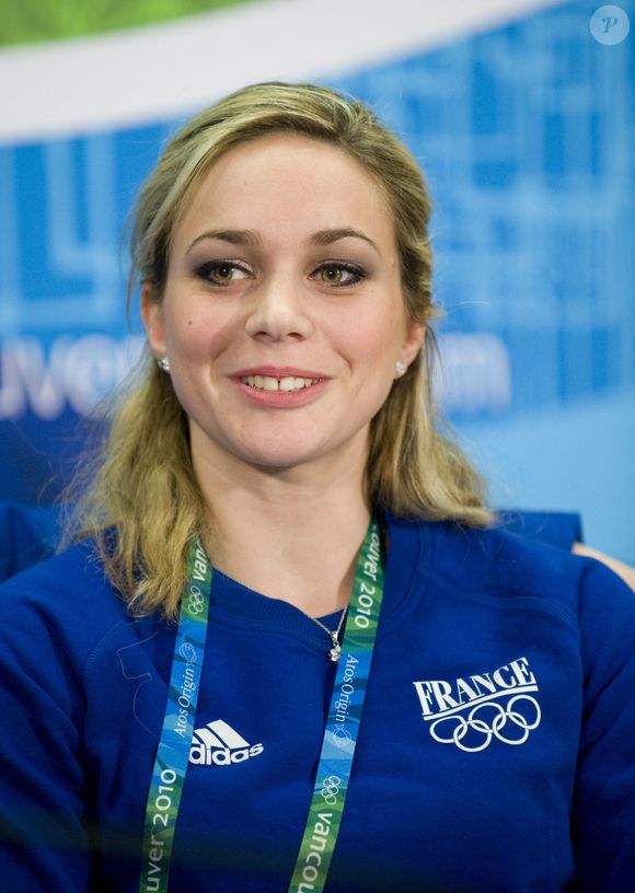 La danseuse sur glace française Nathalie Pechalat lors d'une conférence de presse avant le programme de danse sur glace pendant les Jeux Olympiques d'hiver 2010 à Vancouver, Canada, le 17 février 2010. Photo by Gouhier-Hahn-Nebinger/Cameleon/ABACAPRESS.COM