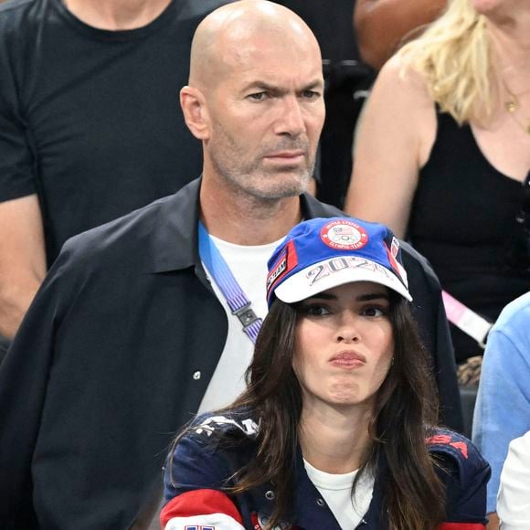 Zinédine Zidane et Kendall Jenner assistent aux épreuves de Gymnastique artistique féminine, finale du concours général lors des Jeux Olympiques de Paris 2024 (JO) au Palais omnisports Bercy Arena, à Paris, France, le 1er août 20241. © Jacovides-Perusseau/Bestimage