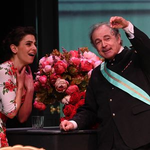 Exclusif - Noémie Elbaz et Bernard Malaka lors du filage de la pièce "Un fil à la patte" au théâtre Hebertot à Paris, France, le 30 mars 2022. © Coadic Guirec/Bestimage