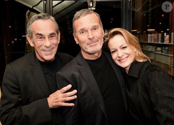 Exclusif - Thierry Ardisson, Laurent Baffie et Audrey Crespo-Mara - Laurent Baffie fête son succès littéraire "1 Million de livres vendus" aux Deux Magots à Paris le 8 mars 2023. © Veeren/Bestimage