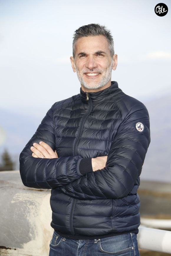 Lou travaille au sein de SmartDiet, une entreprise spécialisée dans la prévention santé par la nutrition.

Patrick Guérineau de "Camping Paradis" lors du 22ème Festival des créations télévisuelles de Luchon, le 8 février 2020.

© Christophe Aubert via Bestimage