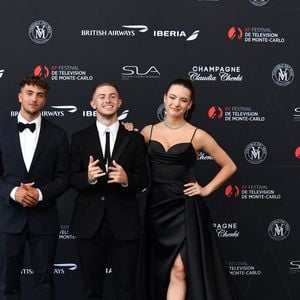 Une déclaration vague, d'autant plus qu'Inoxtag n'a pas souhaité en dire plus.

Inoxtag, Michou et Elsa Bois au photocall de la cérémonie d'ouverture de la 61ème édition du Festival de Télévision de Monte-Carlo au Grimaldi Forum, à Monaco, le 17 juin 2022. © Bruno Bebert/Bestimage