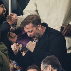 Nicolas Duvauchelle - Célébrités dans les tribunes lors du match de Ligue 1 McDonald's opposant le Paris Saint-Germain (PSG) à l'Olympique de Marseille (OM) - (3-1) au Parc des Princes à Paris le 16 mars 2025. © Cyril Moreau/Bestimage