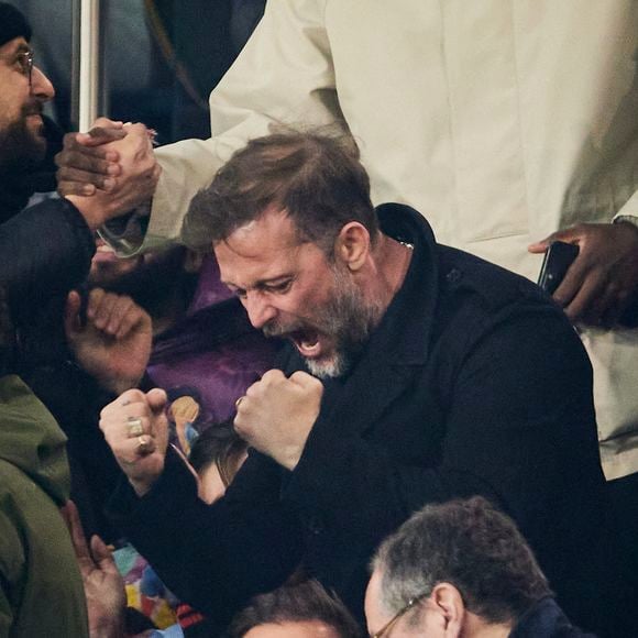 Nicolas Duvauchelle - Célébrités dans les tribunes lors du match de Ligue 1 McDonald's opposant le Paris Saint-Germain (PSG) à l'Olympique de Marseille (OM) - (3-1) au Parc des Princes à Paris le 16 mars 2025. © Cyril Moreau/Bestimage