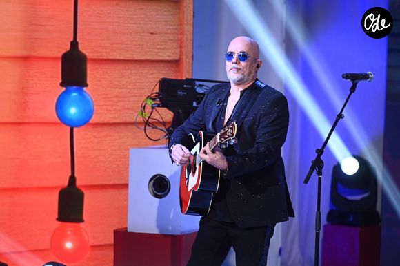 Le chanteur a raconté le traumatisme de cette évacuation nocturne.

Pascal Obispo et Bénabar lors de l'enregistrement de l'émission "Vivement dimanche" au studio Rive Gauche, avec une diffusion sur France 3 le 1er février 2026.

© Guillaume Gaffiot/Bestimage