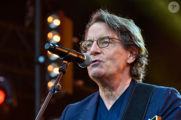 Francis Cabrel - A l'occasion du 34ème anniversaire de la radio, RFM organise le "RFM Music Show", un concert gratuit ce samedi 6 juin 2015, à Issy-les-Moulineaux. © LIONEL URMAN  / BESTIMAGE