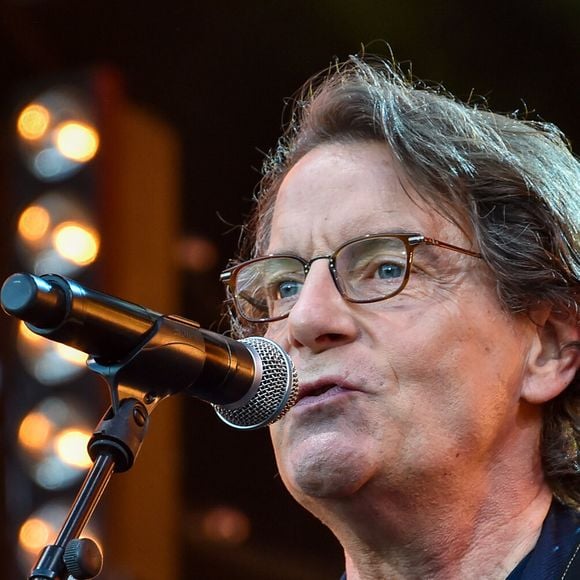 Francis Cabrel - A l'occasion du 34ème anniversaire de la radio, RFM organise le "RFM Music Show", un concert gratuit ce samedi 6 juin 2015, à Issy-les-Moulineaux. © LIONEL URMAN  / BESTIMAGE