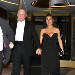 EXCLUSIF New York, NY     Salma Hayek Pinault a transformé son apparition à la NYFW en une soirée chic en famille, en assistant à la soirée Mert & Marcus 71 Gin aux côtés de son mari François-Henri Pinault. (Backgrid USA / Bestimage).