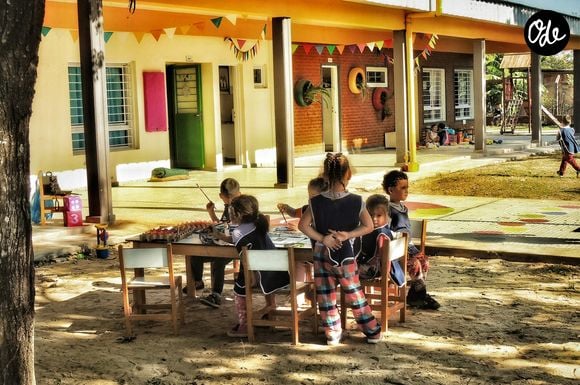 Sur Instagram, elle alerte sur l'habitude des adultes de prêter des intentions amoureuses aux enfants.

Ces mots que l'on doit arrêter de dire aux enfants.