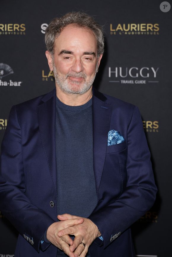 Bruno Solo - Photocall de la 31ème cérémonie des Lauriers de l'audiovisuel au théâtre Marigny à Paris le 10 février 2026. © Coadic Guirec/Bestimage