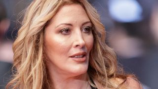 Loana ruinée avant son départ : le loyer de son appartement à Nice payé par une figure du petit écran