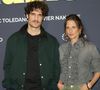 Pour incarner les parents de Vincent, les réalisateurs ont fait appel à Camille Cottin et Louis Garrel. Un couple de fiction explosif et attachant.

Louis Garrel et Camille Cottin - Première du film "Juste une illusion" au cinéma Le Grand Rex à Paris le 22 mars 2026. 

© Coadic Guirec/Bestimage