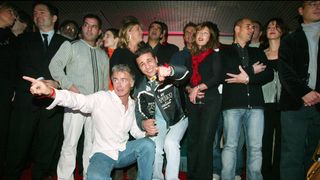 "Aujourd'hui j'ai 3 passeports" : Ce chanteur star des années 1990 est de retour, il donne de ses nouvelles depuis Marrakech où il vit