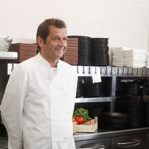 Exclusif - Laurent Mariotte - Tournage de l'émission "Panique au 31", scénarisée par A.Ducret et T.Villa, réalisée par G.Leforestier, diffusée le 30 décembre 2024 sur TF1.
© Christophe Clovis / Bestimage