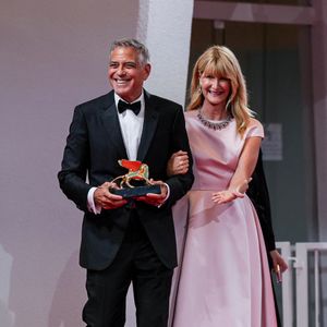 George Clooney et Laura Dern à la Mostra de Venise le 2 septembre 2026 © Lucia Sabatelli / Bestimage