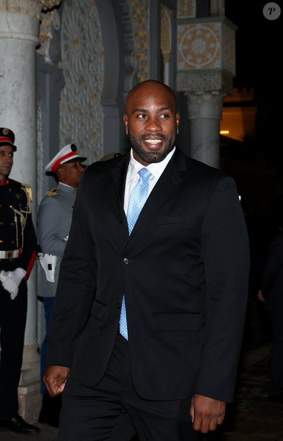 Le champion de 37 ans a inauguré son somptueux établissement : le "Riad Nashira", idéalement situé dans la médina de Marrakech.

Teddy Riner - Dîner d'Etat offert par sa Majesté le roi Mohammed VI du Maroc en l'honneur du Président de la République Emmanuel Macron et de la première dame Brigitte Macron au Palais Royal de Rabat au Maroc le 29 Octobre 2024. 

© Dominique Jacovides/Bestimage