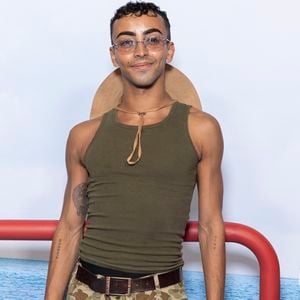 Bilal Hassani - Avant-première parisienne du film "Jurassic World" au cinéma le Grand Rex à Paris le 22 juin 2025. © Olivier Borde - Coadic Guirec / Bestimage