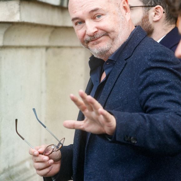 Suspendu de l'antenne après une enquête pour viol, Sébastien Cauet réclame en justice son retour sur NRJ au tribunal de commerce de Paris, France, le 18 mars 2024. © Christiophe Clovis/Bestimage