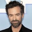 "Je suis dépassé tout le temps" : Romain Duris se confie sur son rôle de père avec Olivia Bonamy