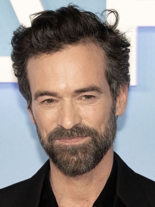 "Je suis dépassé tout le temps" : Romain Duris se confie sur son rôle de père avec Olivia Bonamy
