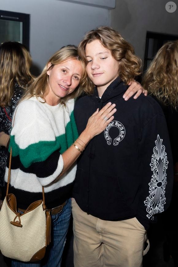 Exclusif - Sarah et son fils Roman Lavoine - Cocktail Chez Marc'O pendant la première édition du parcours Off Vendôme du 24 au 26 mars 2022 autour de la Place Vendôme à Paris le 24 mars 2022. 
© Jack Tribeca / Bestimage