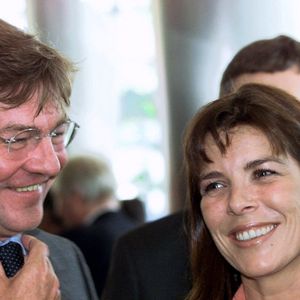 Le prince Ernst-August de Hanovre et son épouse, la princesse Caroline de Monaco, visitent l'exposition universelle de Hanovre, en Allemagne, le 31 mai 2000. Photo by Rainer Jensen/DPA/ABACAPRESS.COM