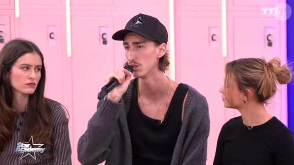 A savoir Lenny

Trois élèves de la nouvelle saison de la "Star Academy" ne sont pas parvenus à convaincre les professeurs lors des évaluations.