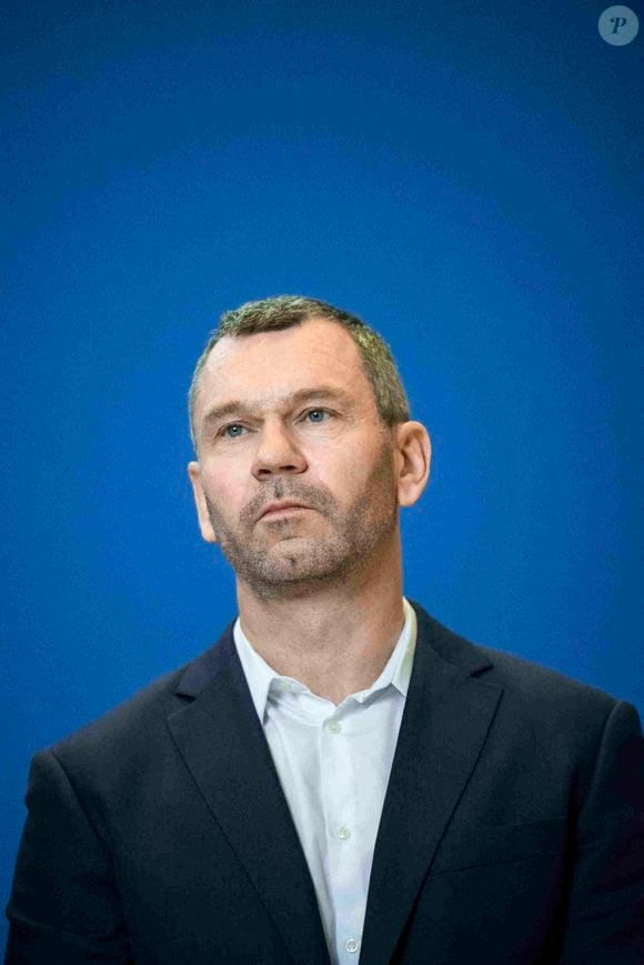 Pour ses études supérieures, Thierry Cotillard choisit l'école d'ingénieurs agronomes de Rennes et un master de commerce à HEC

Le directeur général d'Intermarché Thierry Cotillard lors d'une conférence de presse à l'issue d'une réunion avec des responsables d'entreprises de la grande distribution consacrée à la lutte contre l'inflation au ministère à Paris, le 6 mars 2023. Photo par Eliot Blondet/ABACAPRESS.COM