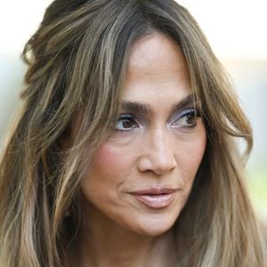 Jennifer Lopez arrive au défilé de mode Celia Kritharioti "Collection Haute Couture Automne/Hiver 2026-2027" lors de la Fashion Week de Paris (PFW) le 9 juillet 2026.
© Pierre Perusseau / Bestimage