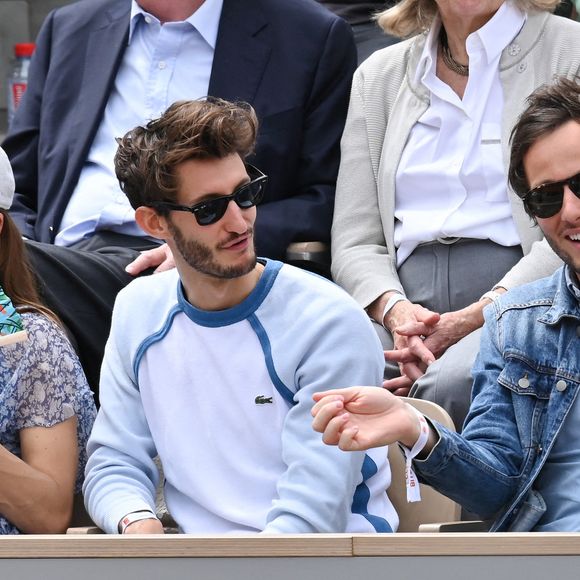 Natasha Andrews et Pierre Niney, Vianney Bureau aka Vianney assistent à l'Open de France de tennis 2019 - Quinzième jour à Roland Garros le 9 juin 2019 à Paris, France. Photo Laurent Zabulon / ABACAPRESS.COM