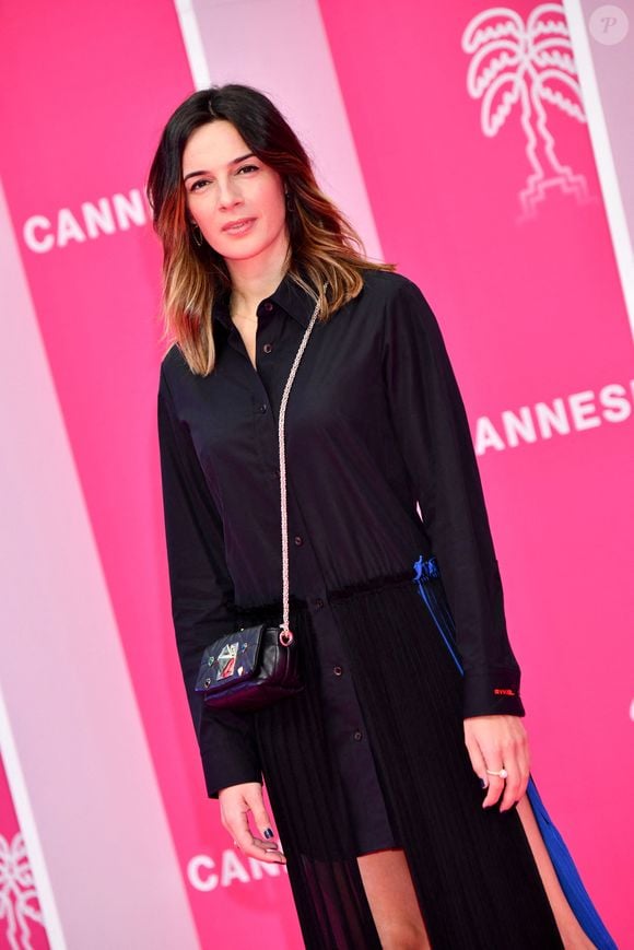 Ornella Fleury lors de la soirée d'ouverture du 4 ème Canneseries au Palais des Festivals à Cannes, le 8 octobre 2021.
© Bruno Bebert / Bestimage