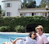 Un achat au coût initial faramineux, adouci par l'obtention d'un crédit sur dix ans.

Archives - En France, à Saint-Tropez, Eddy MITCHELL et sa femme Muriel, posant dans leur villa ' Le clos des moines" le 3 septembre 1983.   Jean Lenoir via Bestimage