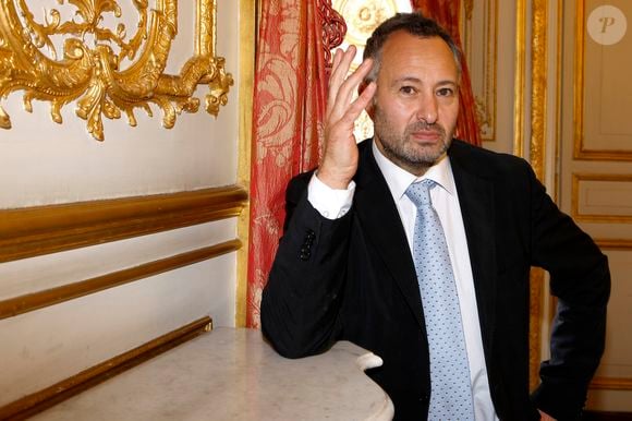 Exclusif - Claude Askolovitch, journaliste français pose à Paris, le 8 février 2014.