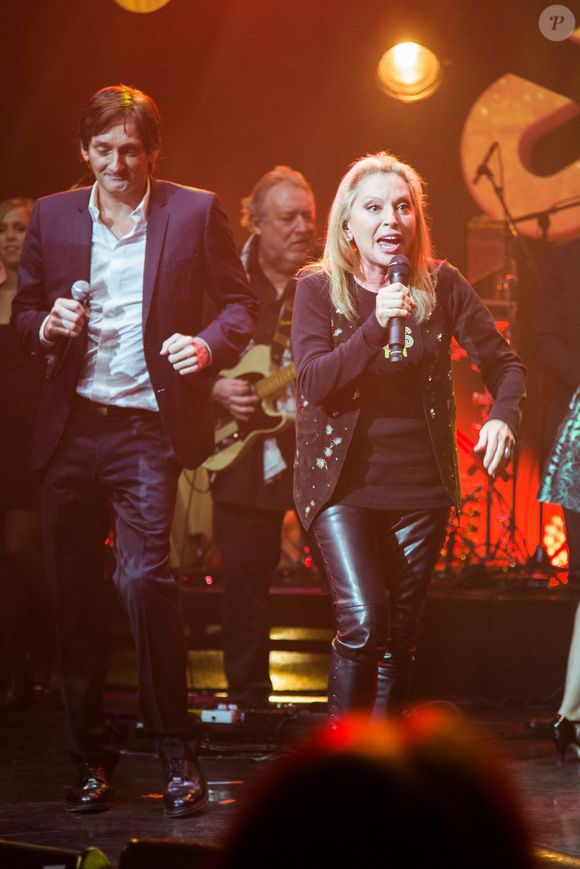 Selon la chanteuse, sa condamnation à de la prison, "c'est bien fait"

Pierre Palmade remet le prix spécial de la SACEM à son ex-femme Véronique Sanson aux Folies Bergère de Paris  le 30 Novembre 2015. Photo by Nasser Berzane/ABACAPRESS.COM