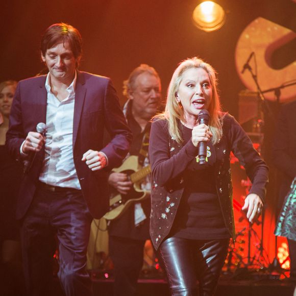 Selon la chanteuse, sa condamnation à de la prison, "c'est bien fait"

Pierre Palmade remet le prix spécial de la SACEM à son ex-femme Véronique Sanson aux Folies Bergère de Paris  le 30 Novembre 2015. Photo by Nasser Berzane/ABACAPRESS.COM