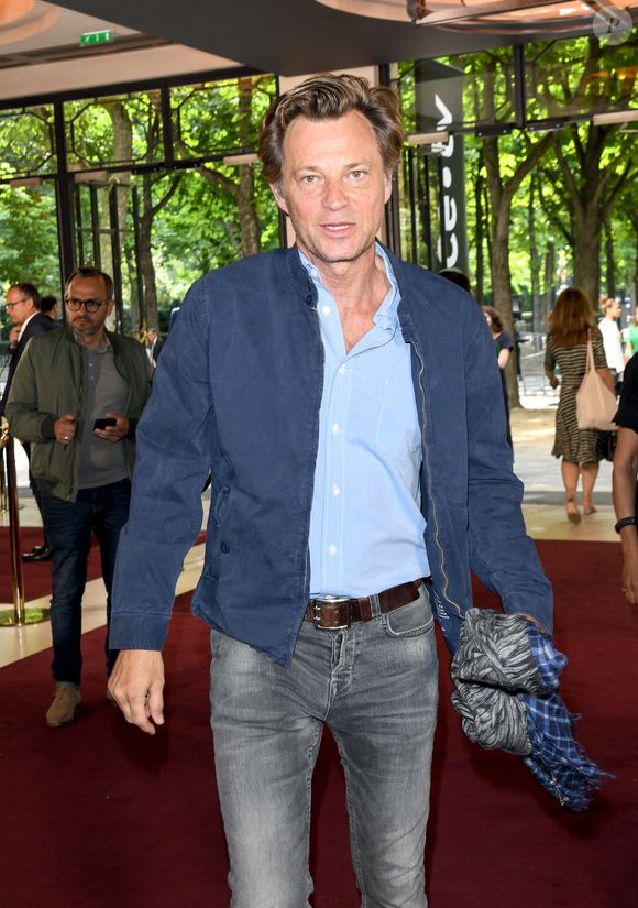 Laurent Delahousse révèle ainsi être fan de l'asperge !

Laurent Delahousse au photocall de la conférence de presse de France 2 au théâtre Marigny à Paris le 18 juin 2019

© Coadic Guirec / Bestimage