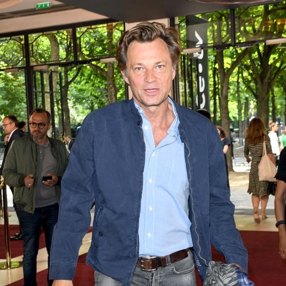 Laurent Delahousse révèle ainsi être fan de l'asperge !

Laurent Delahousse au photocall de la conférence de presse de France 2 au théâtre Marigny à Paris le 18 juin 2019

© Coadic Guirec / Bestimage