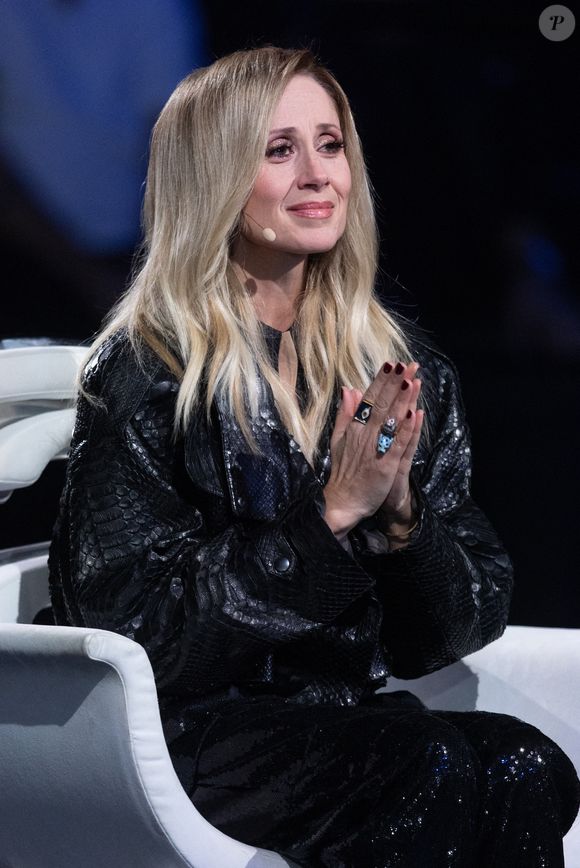 Exclusif  - Lara Fabian lors de l'enregistrement de l'émission "La chanson secrète N°14", présentée par Nikos Aliagas et diffusée le 26 décembre sur TF1, à Paris le 9 décembre 2025. © Jacovides-Moreau/Bestimage