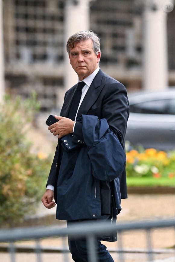 Arnaud Montebourg aux obsèques de Loïk Le Floch-Prigent, ancien patron d'ELF au crématorium du Père-Lachaise à Paris, FRance, le 24 juillet 2025. © Pierre Perusseau/Bestimage