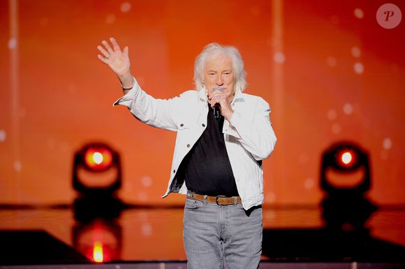 Enregistrement de l'émission "La Chanson secrète 7 » à la Scène musicale à Paris, qui sera diffusée le 15 janvier 2021 sur TF1. © Gaffiot-Moreau / Bestimage