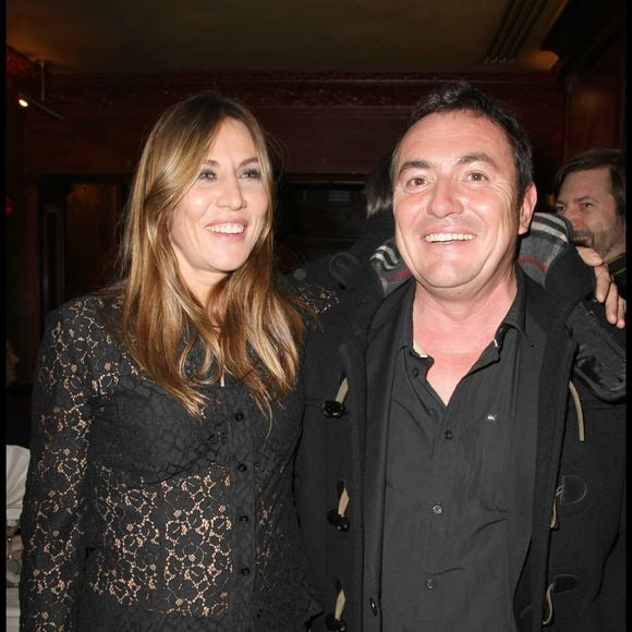Fabien Onteniente, Mathilde Seigner en promotion pour le film "Camping 2" au diner Opéra des Capucines à Paris 2006. © RINDOFF-BORDE / BESTIMAGE