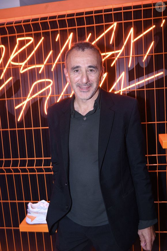Elie Semoun - Lancement de la collaboration artistique Puma x Richard Orlinski à Paris. Le 24 octobre 2024. © Rachid Bellak / Bestimage