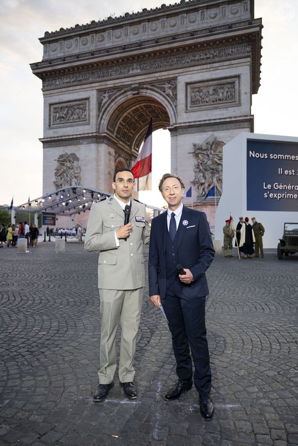 Exclusif - Stéphane Bern - Emission "Le concert pour la paix" sur les Champs-Elysées à Paris, retransmis en direct sur France 2, le 8 mai 2025. © Christophe Clovis - Pierre Perusseau / Bestimage
