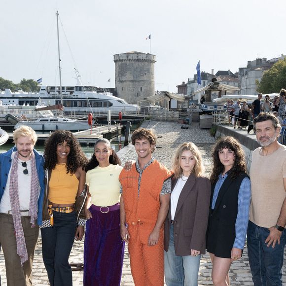 Bastien Bernini, Bruno Solo, Siham Falhoune, Aurelie Konate, Marion Ayme, Lois Schlieper, Justine Grave, Christophe Herault et Jean-Batiste Maunier assistent au photocall du Nouveau jour lors du 27ème Festival de la Fiction de La Rochelle le 19 septembre 2025 à La Rochelle, France.Photo by David NIVIERE/ABACAPRESS.COM