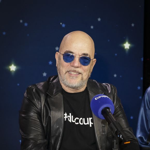 "La gendarmerie a établi, pendant quelques jours, un poste avancé afin de lutter contre les incendies et d'effectuer des rondes de contrôle dans la presqu'île."

Exclusif -  Pascal Obispo, lors de la 500 ème de Culture et Média sur Europe 1 en présence de nombreux invités, à Paris, France, le 23 janvier 2026. © Jack Tribeca/Bestimage